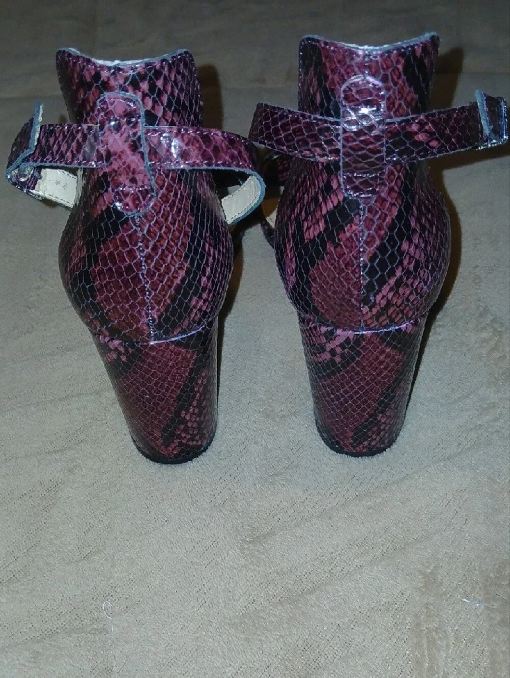Vince Camuto Burgundy Leather Snake-Print Ankle Strap Block Heels Sz: 9.5